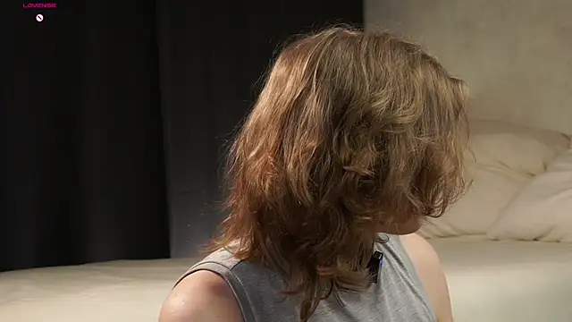 MelodyBaur Chat XXX in diretta