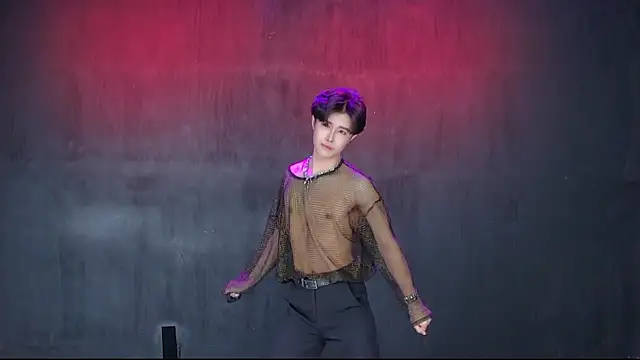 Queen-Vibe 现场XXX聊天