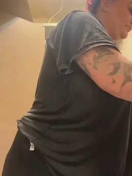 HeyBABYGIRLのライブXXXチャット