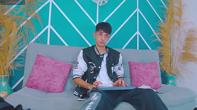 Show modela Martony_Storm na web-kameri