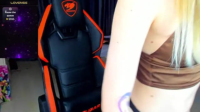 Chat +18 de BiMolly ao vivo