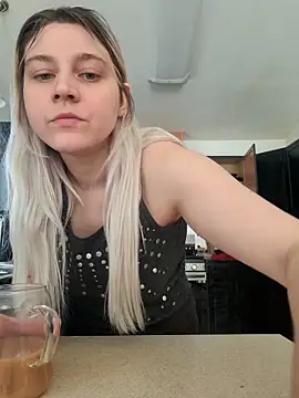 XXX chat uživo modela ScarletCallings_420