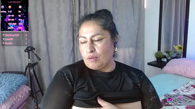 Keyla01_ লাইভ XXX চ্যাট