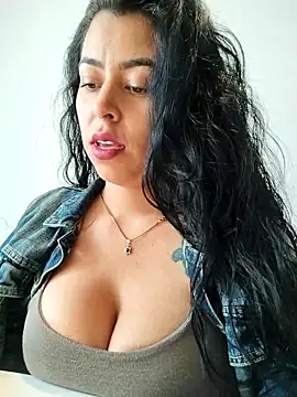 Luianna Live XXX Chat