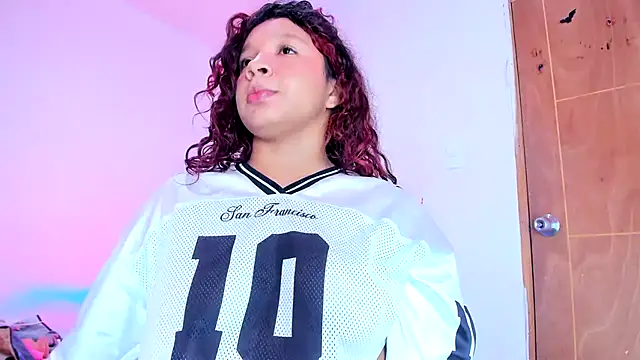 Emily_Coper18's Live XXX Chat