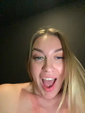 Sweet___Emily Live XXX Chat