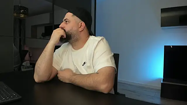 แชท XXX สดของ DravenPeak