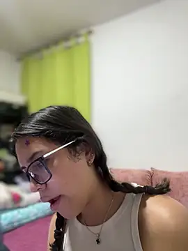 XXX chat uživo modela Mila_Morgan