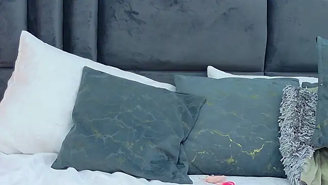 VanessaGlenn Adlı Modelin Canlı XXX Sohbeti