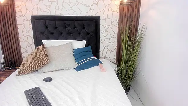 Czat XXX na żywo – Antoneella_Russo