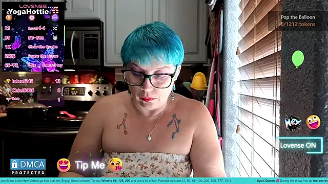 Chat +18 de YogaHottie76 ao vivo