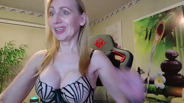 Czat XXX na żywo  – HotLana69