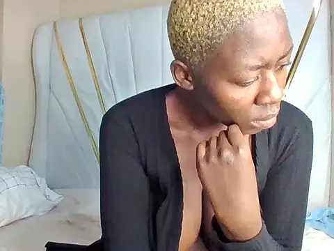 SquirtQueen16's Live XXX Chat