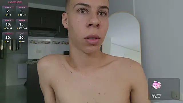 Show modela grey___27 na web-kameri