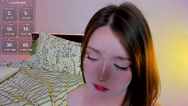 lexxxxxxi: онлайн-секс-чат