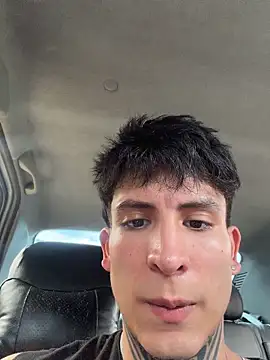 _Tomy08calderon's Live XXX Chat