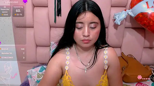 Онлайн чат XXX angelhotlatina18