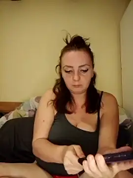 Chat XXX en directo de Bella-Monroe