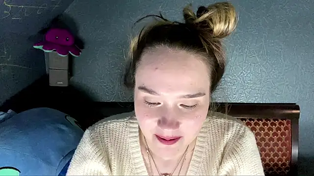 Chat +18 de CarmelaLiebherr ao vivo