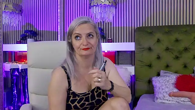 LadyTouch's Live XXX Chat