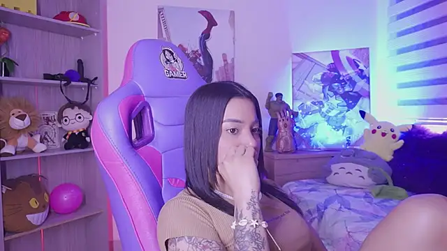 madelyn_rose_'s Live XXX Chat