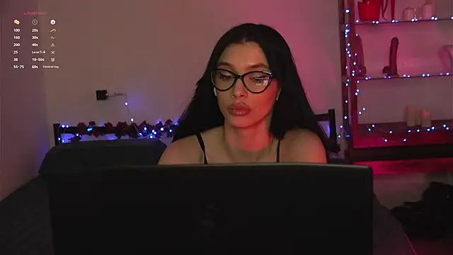 Chat XXX en directo de Olivia_Faye