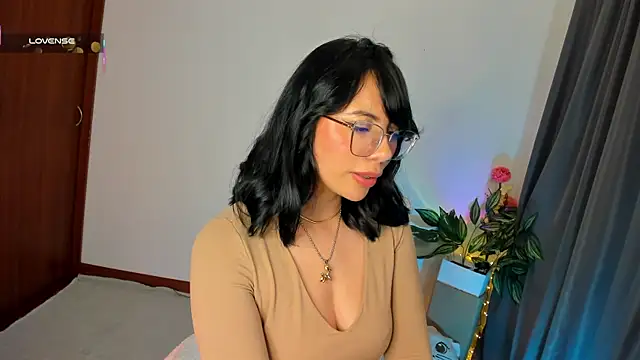 Silvanna-Moree: απευθείας συνομιλία ΧΧΧ