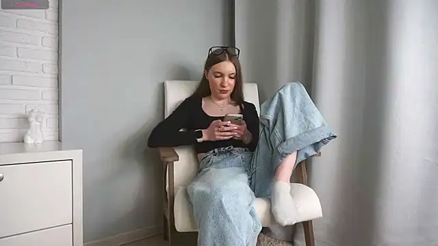 Nayeomy's Live XXX Chat