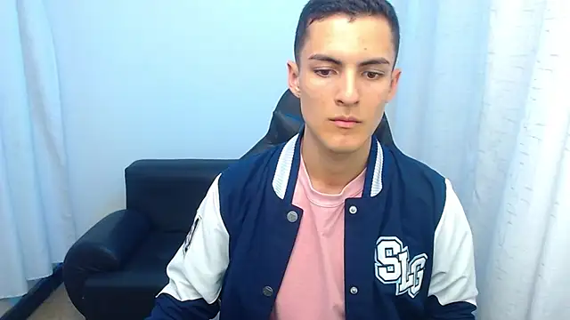 XXX chat uživo modela Matiius18