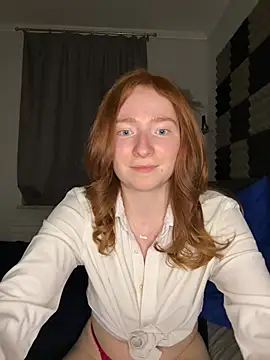 HoneyBunnyyyのライブXXXチャット