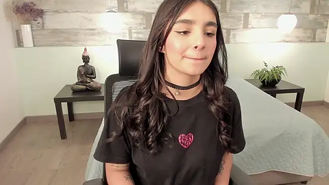 XXX chat uživo modela Abriil_cutee