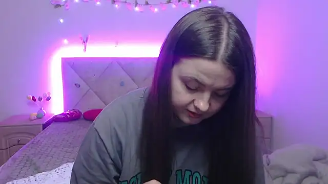 MavkaCuteのライブXXXチャット