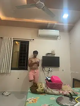 hornyguy271192 – webcam-show