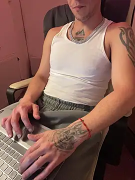 XXX chat uživo modela TitanNoir