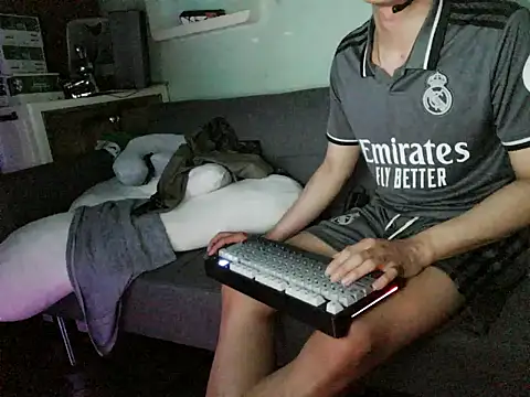 دردشة boyhigh1997 الجنسية المباشرة