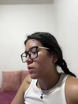 แชท XXX สดของ Mila_Morgan