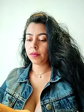 Luianna's Live XXX Chat