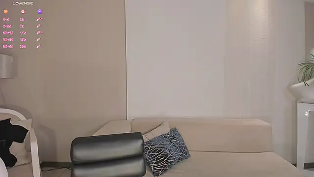 NinaMichelle 即時 XXX 聊天