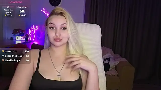 adrelaxina's Live XXX Chat