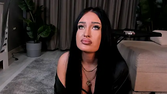 دردشة EmeraldKat الجنسية المباشرة