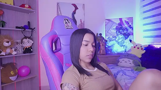 madelyn_rose_ Live XXX Chat