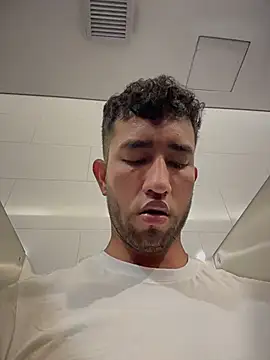 Chat +18 de liam_bronw ao vivo