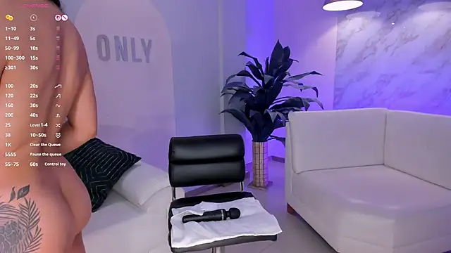 LizzHamilton__ Live XXX Chat