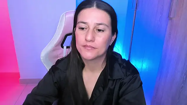 Chat +18 de Saskyaa ao vivo