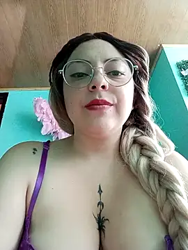 madelaine- Live XXX-Chat