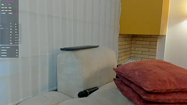 Chat +18 de _BlowjobQueen ao vivo