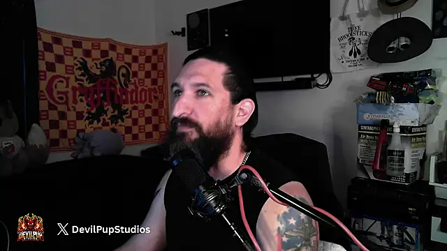 DevilPup75_ webkamerás műsora