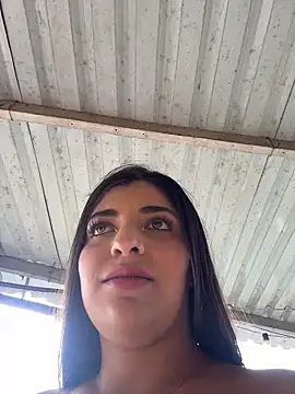 Isaa-Sweet Live XXX-Chat