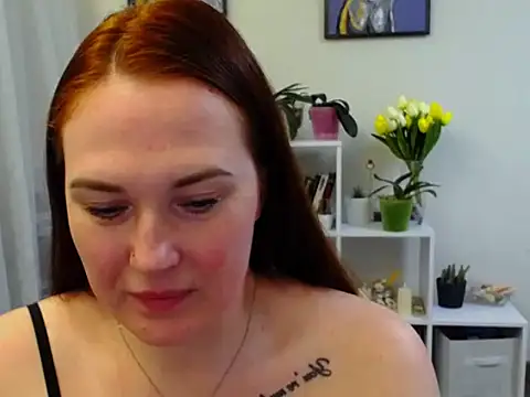 Lady_Tiana Adlı Modelin Canlı XXX Sohbeti