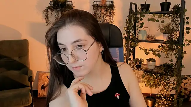 VirtuallVoyant 라이브 XXX 채팅